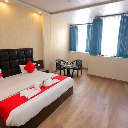 Hotel Sk International Risikés Kültér fotó